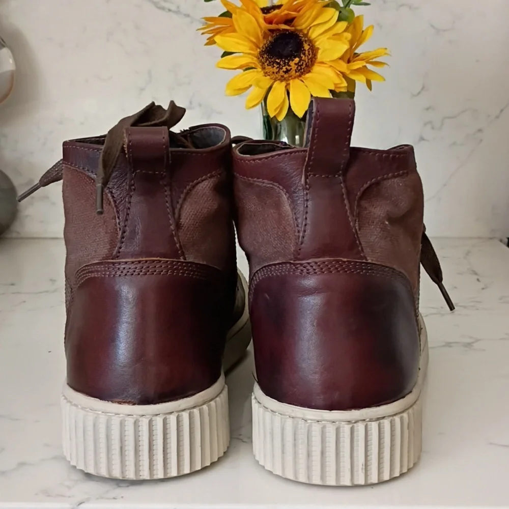 John Varvatos Men's Brown Leather Chukka Boots with Cream Sole